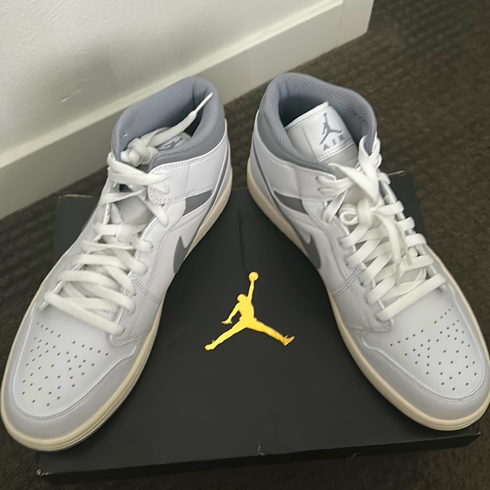 New Men’s Air Jordan 1 High Premium in White and Grey